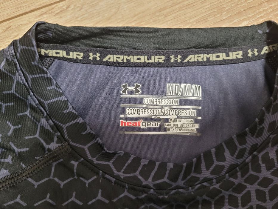 Футболка від UNDER ARMOUR