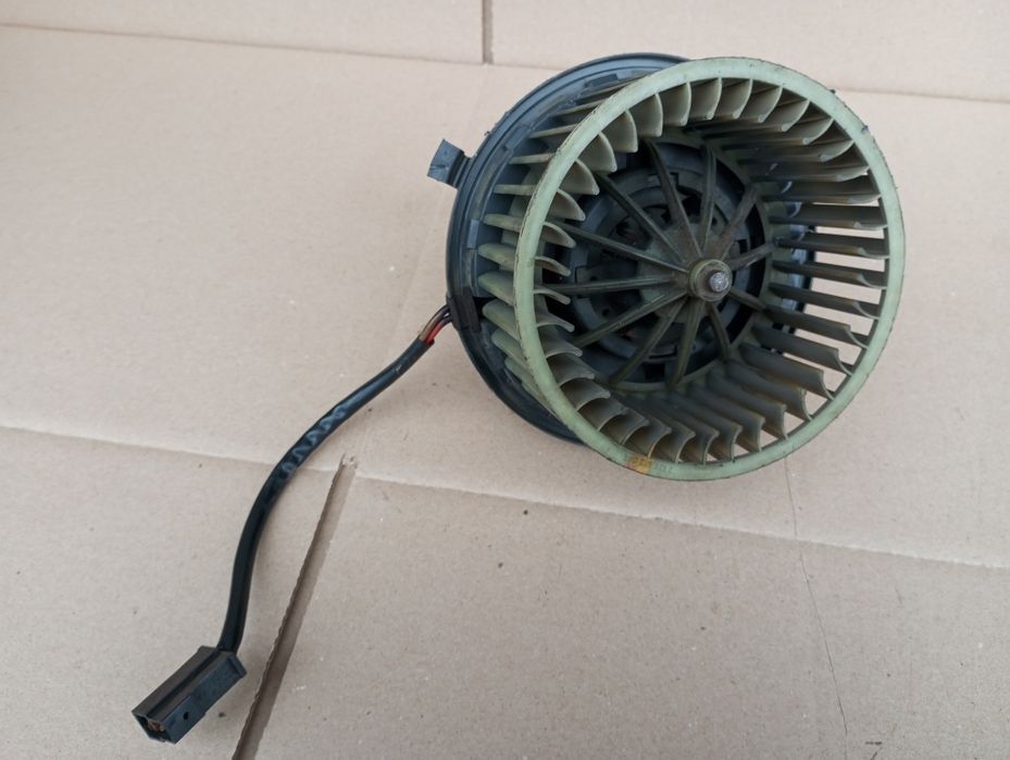 Вентилятор пічки печки моторчик Audi 80 B3 B4 Ауді