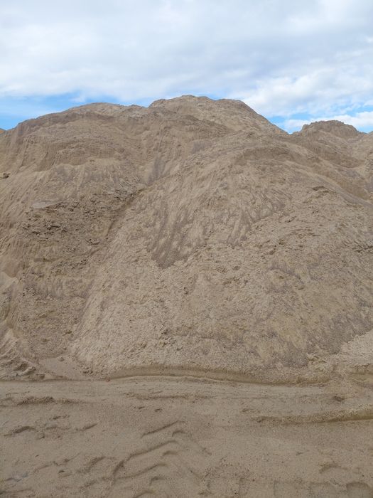 Sprzedam ziemię,piach,przekrusz