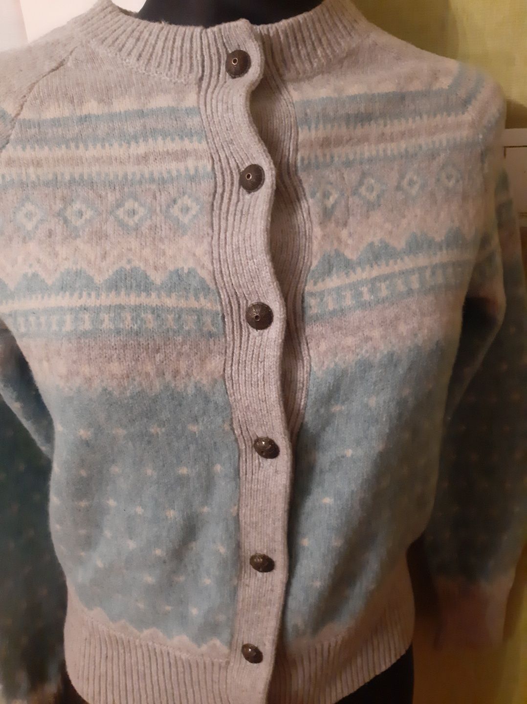 Śliczny sweterek, sweter 100% wełna jagnięca (lamb wool) w stylu skand