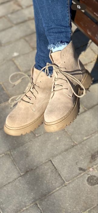 Продам чоботи замша 38р