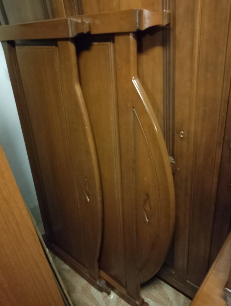 Piękna sypialnia drewniana włoska komplet
