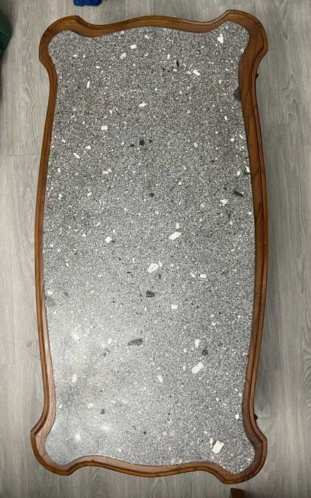 Mesa de Sala de madeira com granito