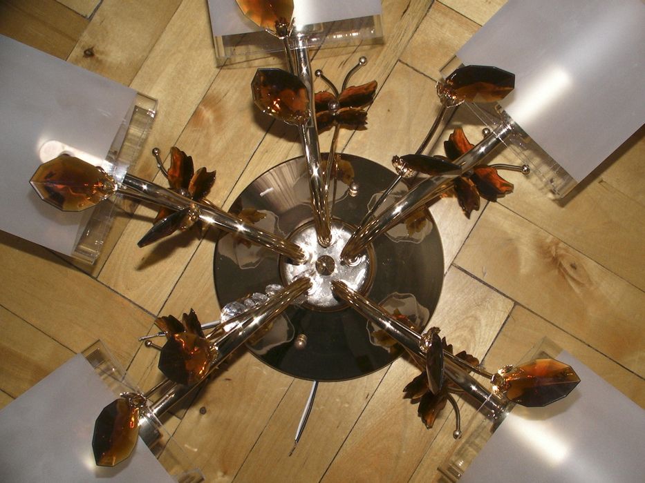 Люстра нова не була в користуванні