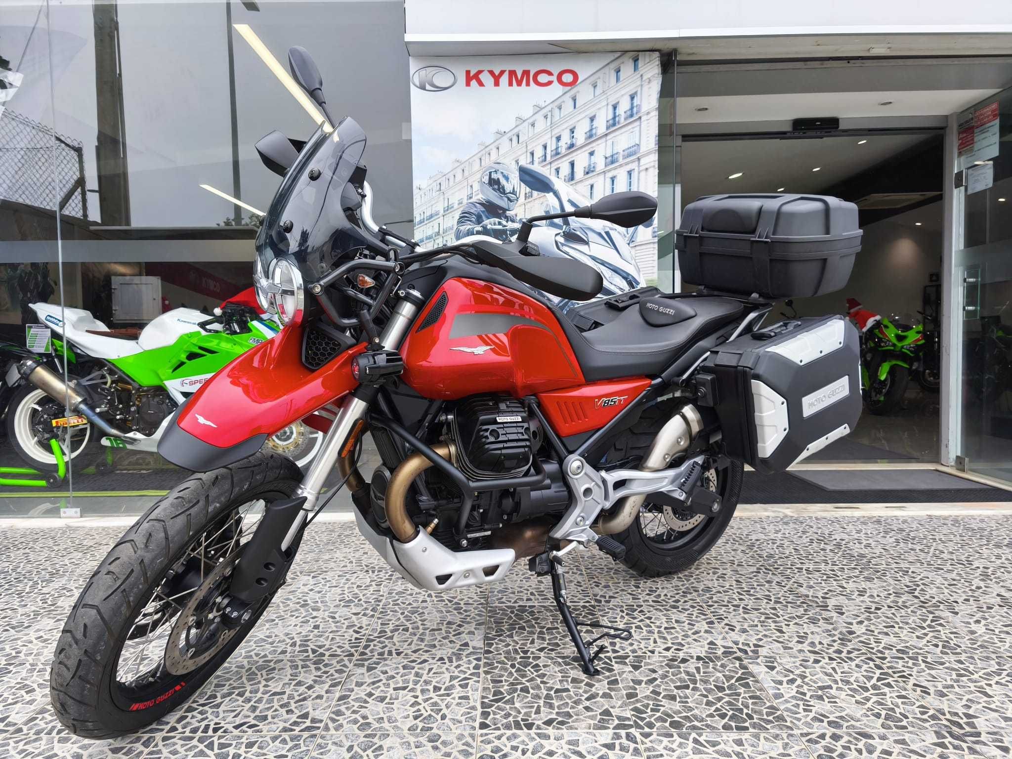 Moto Guzzi V85 2022