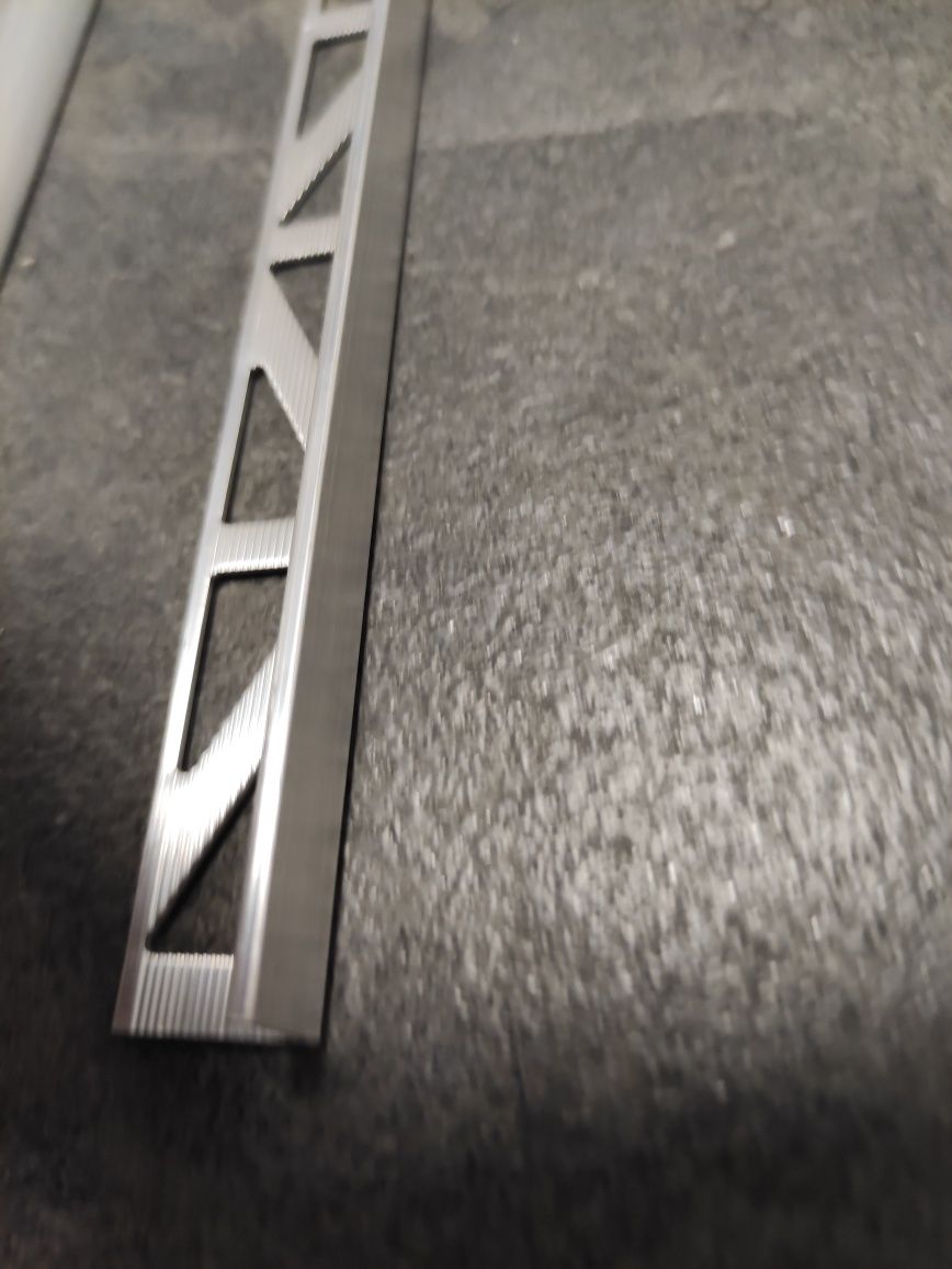 Listwy aluminiowe , wykończeniowe do kafelek
