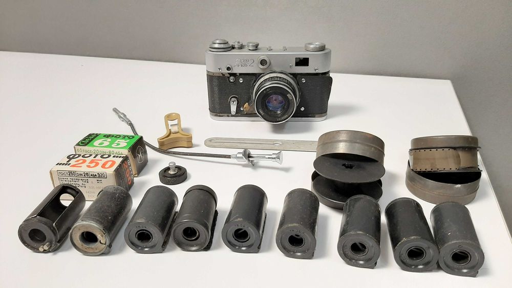 Фотоаппарат ФЭД-2 с пленкой и комплектующими советский СССР