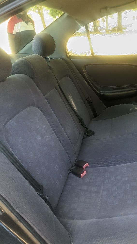 Toyota Avensis Preto