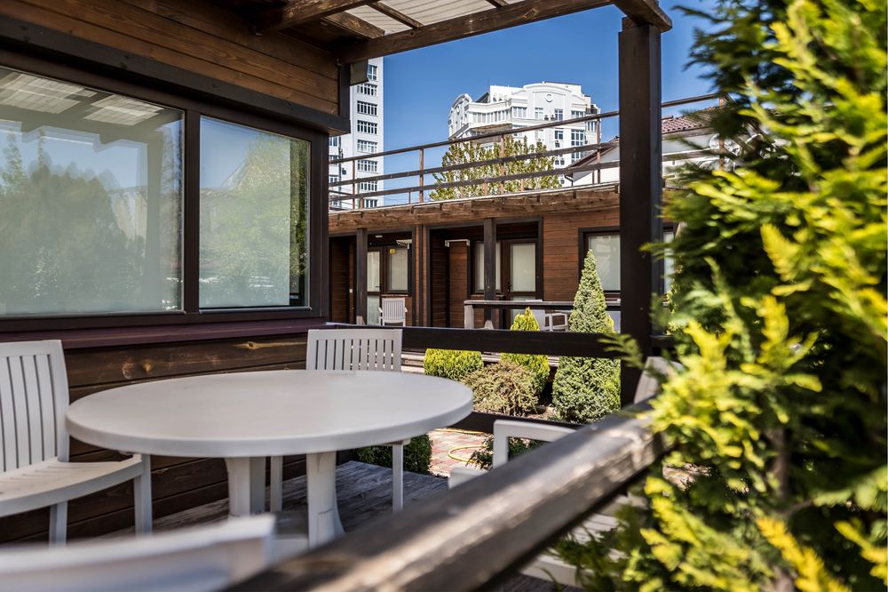 Здаються номера, подобово в готелі Green Hotel, Чорноморськ