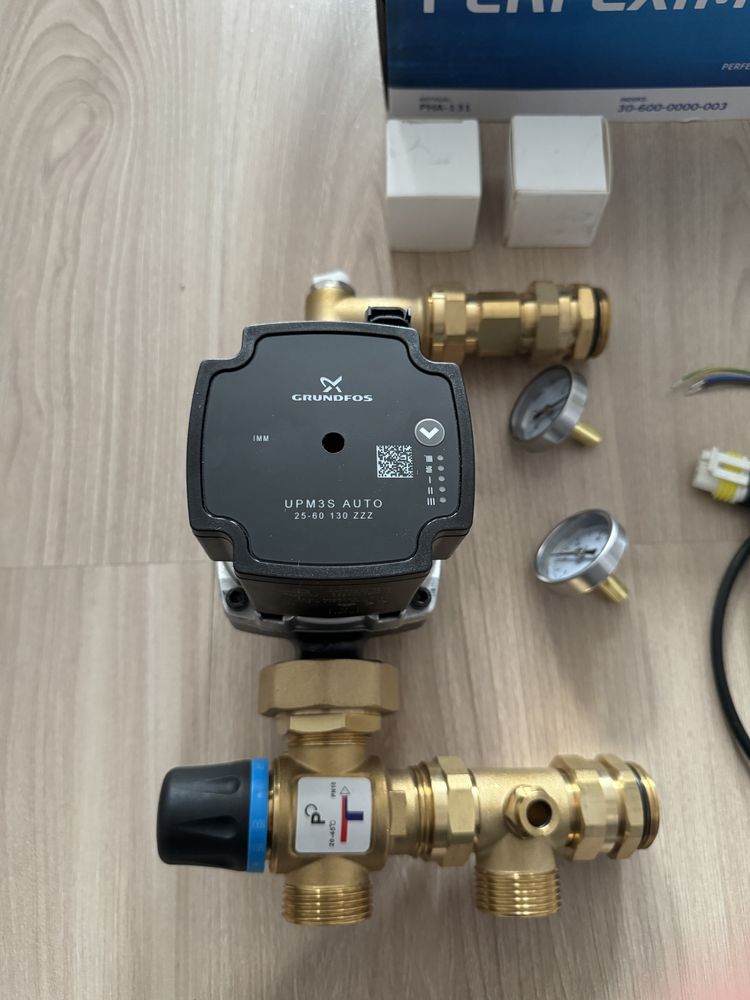 Zespół mieszający do ogrzewania podłogowego z pompą Grundfos, PHA-131.