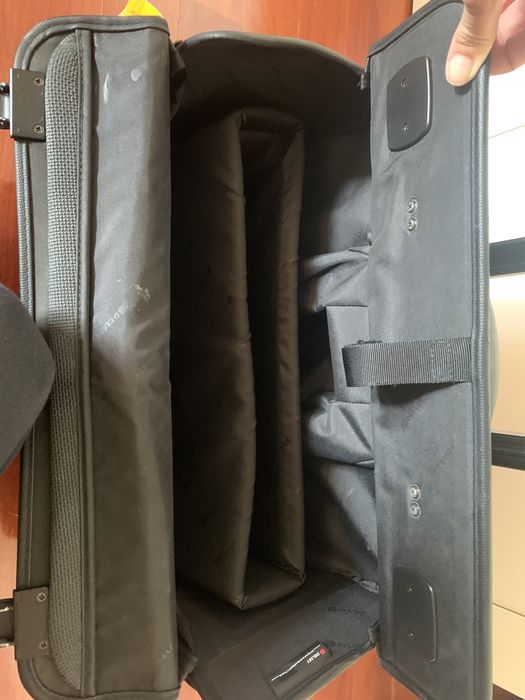 Mala de piloto /Pasta / Troley para pc Delsey