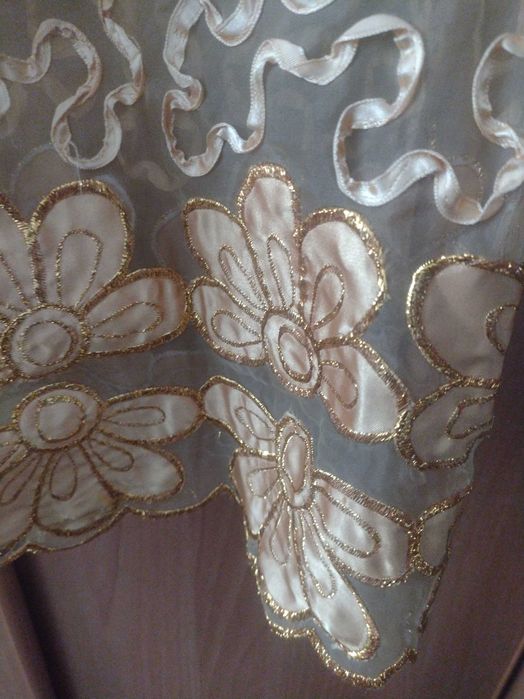 Narzutka kardigan złota nitka