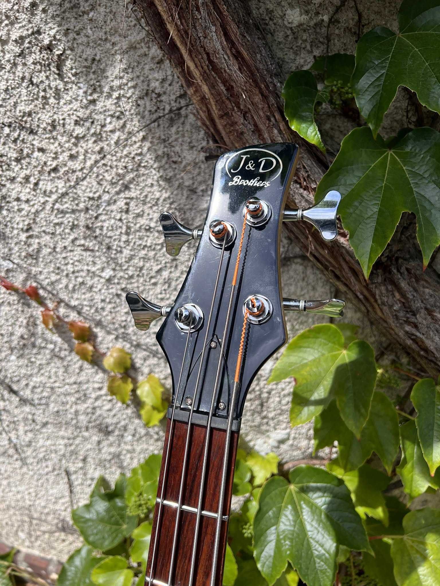 Gitara basowa leworęczna J&D 150L