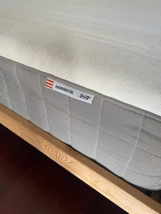 colchão casal Ikea HAMARVIK