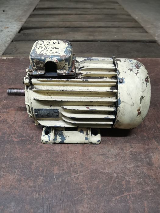 Silnik elektryczny 3 fazowy 2.2kw 1410obr