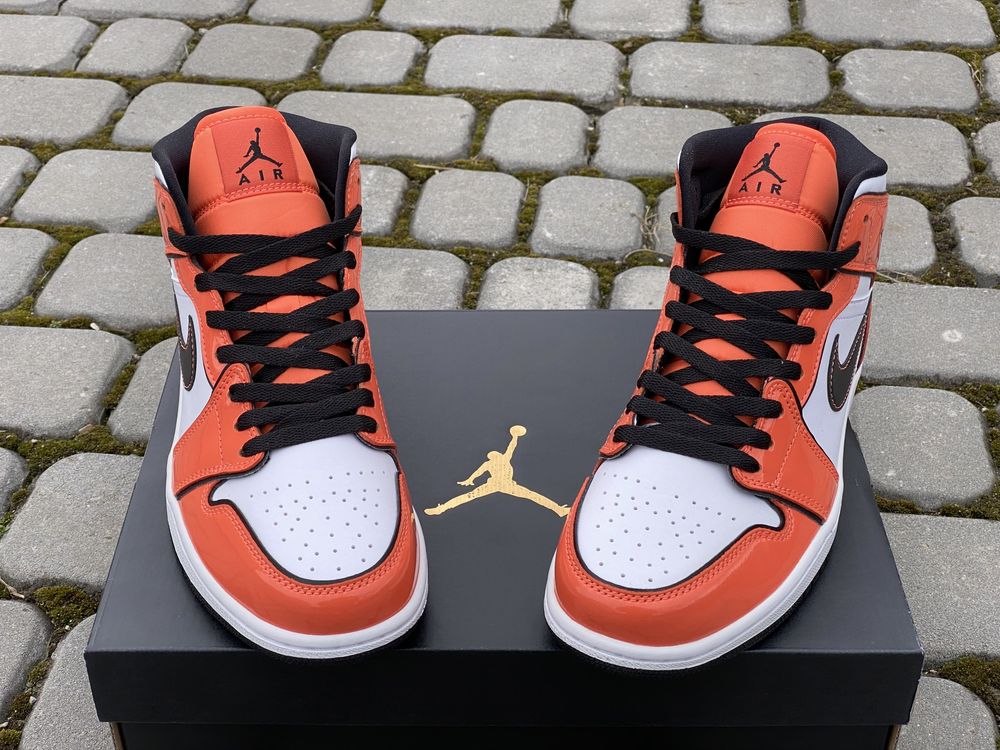 Оригінал Кросівки Nike Air Jordan 1 Retro Mid SE Turf Orange Джордан