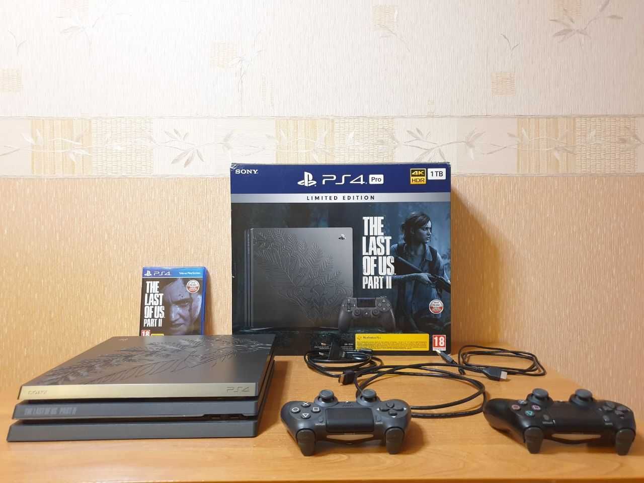 Zestaw PS 4 Pro The Last Of Us Part 2 Edycja Limitowana, 2 pady, gra.