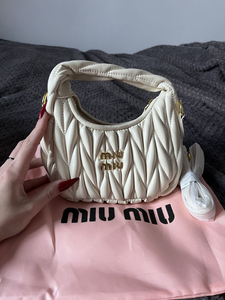 Miu miu Torebka Miu Miu Wander rozmiar uniwersalny Skóra