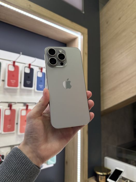 iPhone 15 Pro Max 1TB Natural Titanium