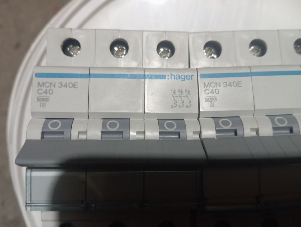 Wyłącznik nadprądowy 3 fazowy Hagera C 40 A/2 sztuki