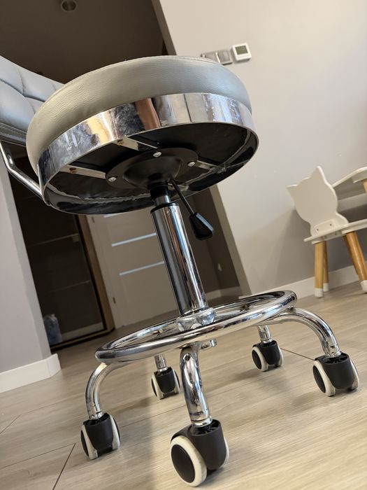 Taboret / krzesło kosmetyczne pikowane - szary