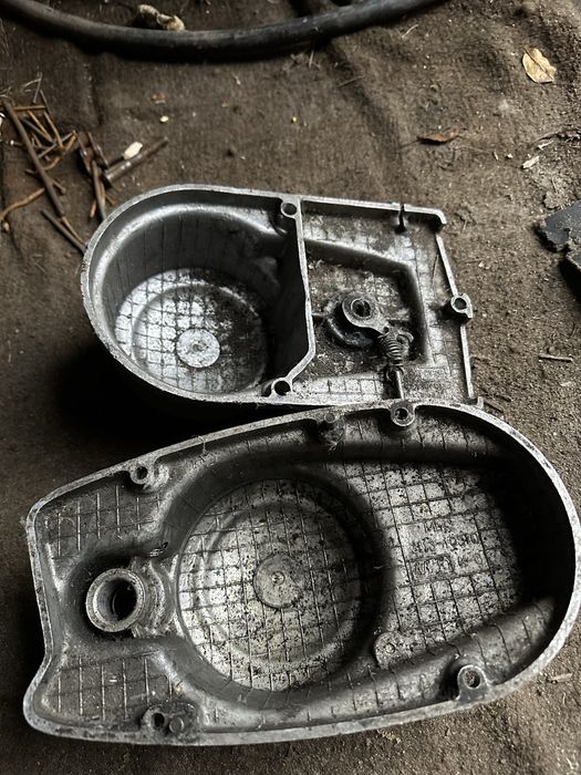 Кришки на мотор Мінск 12 вольт