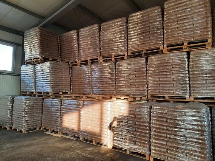 Pellet, pelet drewna iglastego, brykiet ruf transport