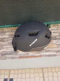 Btwin (capacete)