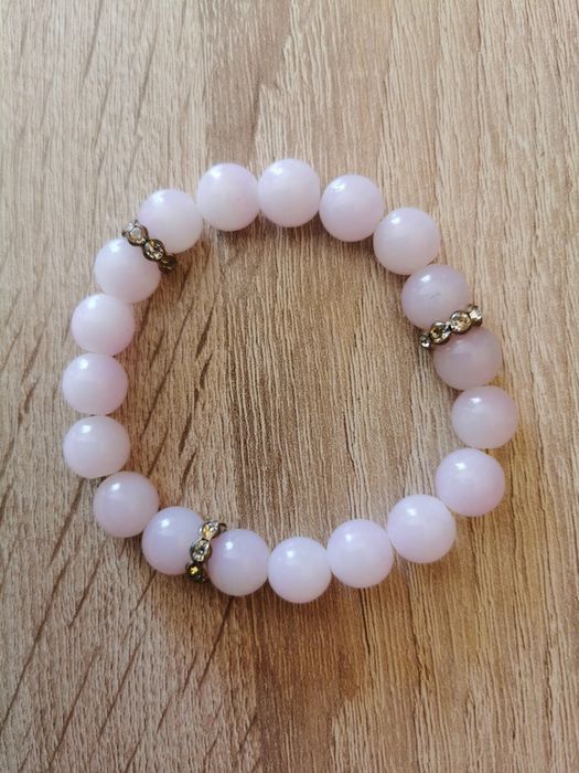 Bransoletka w odcieniu delikatnego różu/fioletu