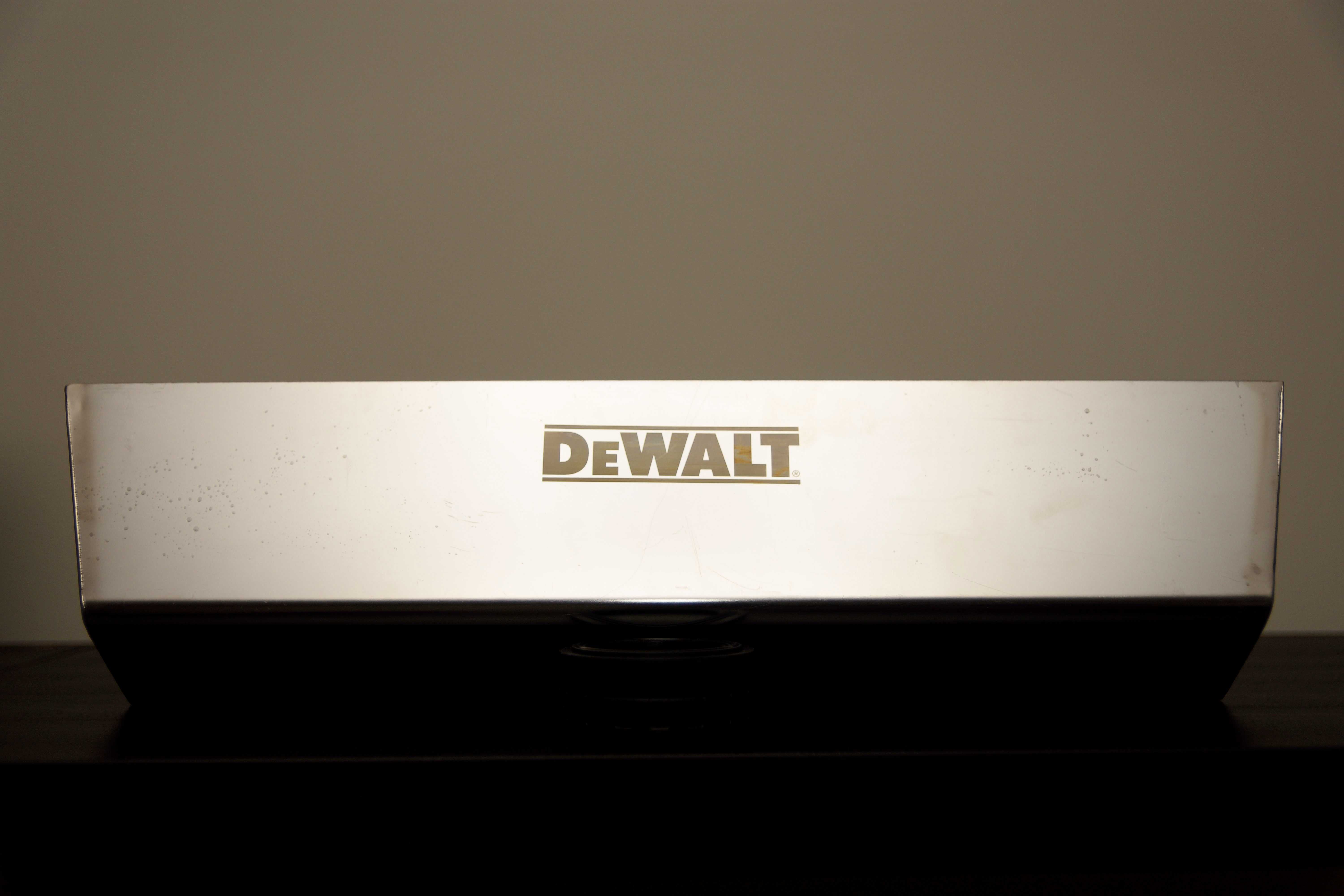 Kuweta szpachlarska Dewalt 16"