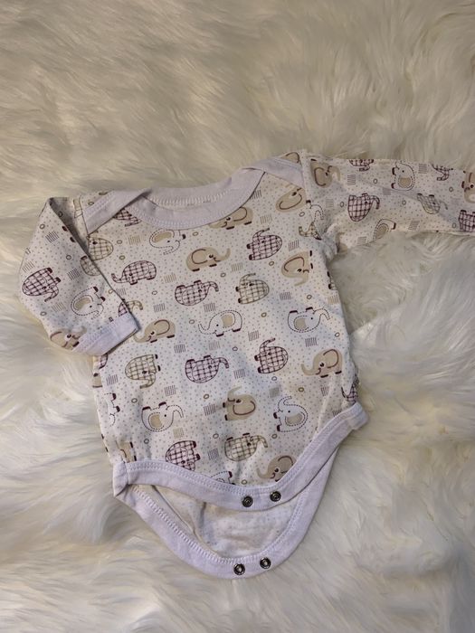 Безкоштовно віддам речі для немовля