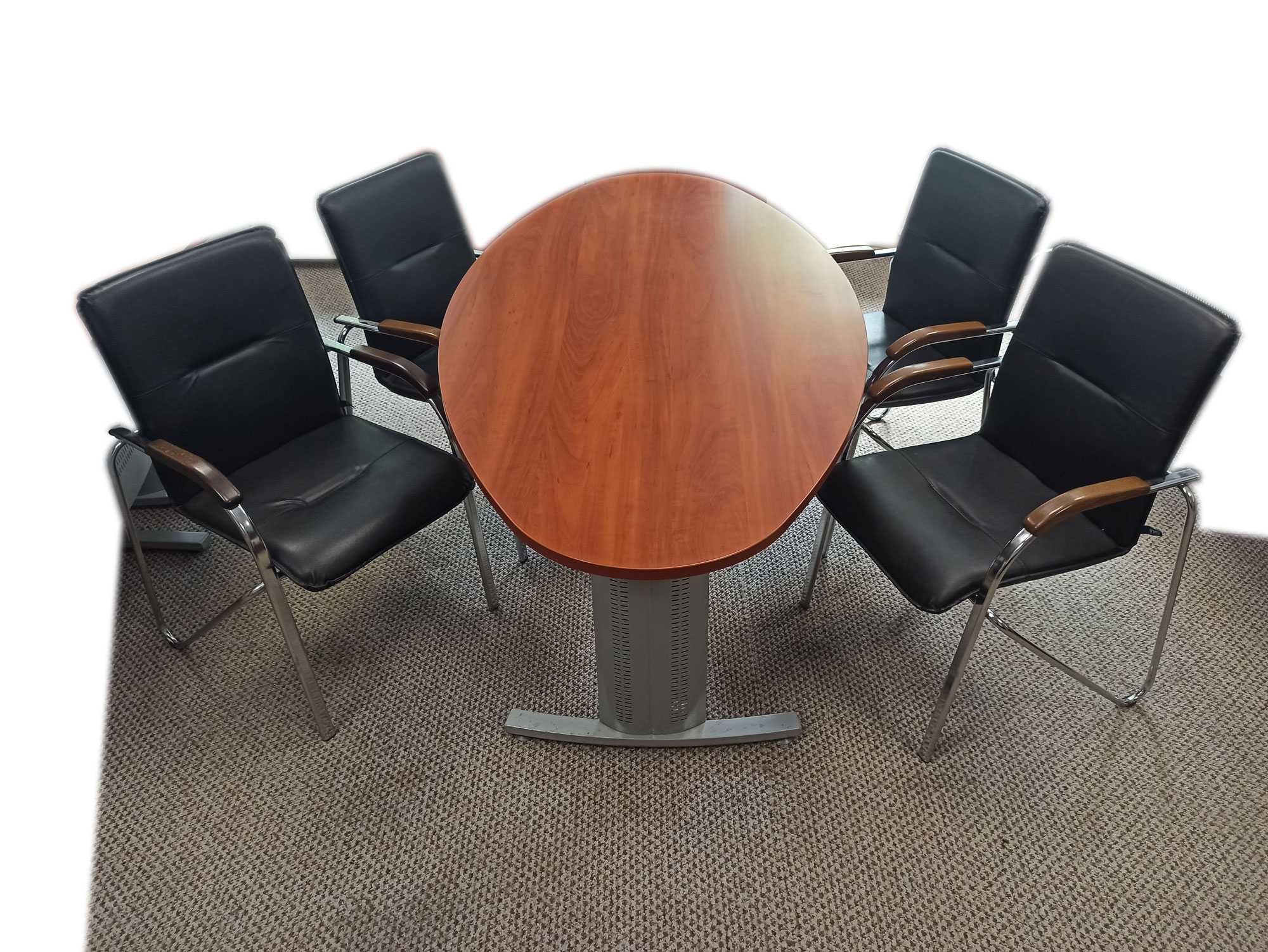 Офісні меблі, столи та крісла.