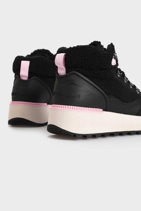 Tommy Hilfiger нові теплі кросівки/хайтопи 38 р