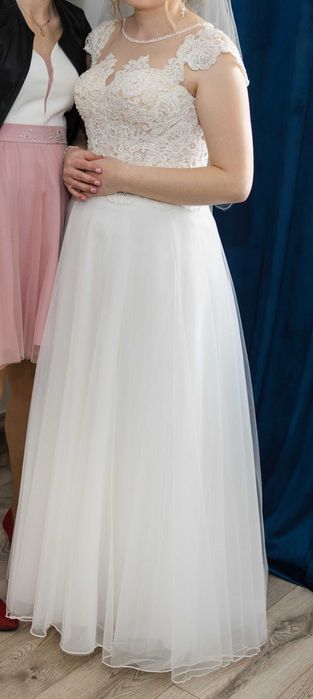 Suknia ślubna zakupiona w kwietniu 2023 rozmiar od M-XL