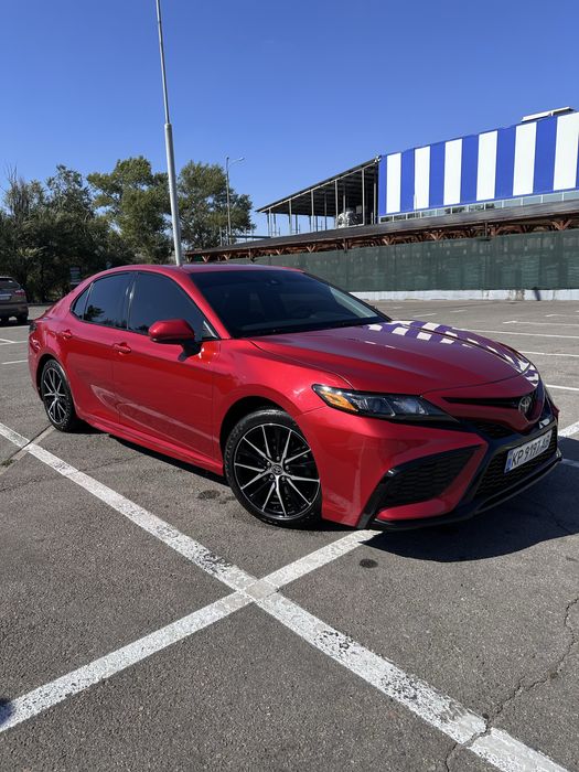 Toyota Camry 75 2021 рік