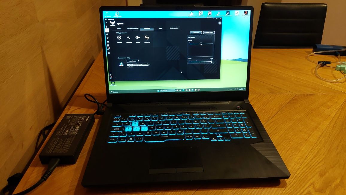 Laptop ASUS TUF GAMING F17 SUPER MOCNY + fajne gratisy
