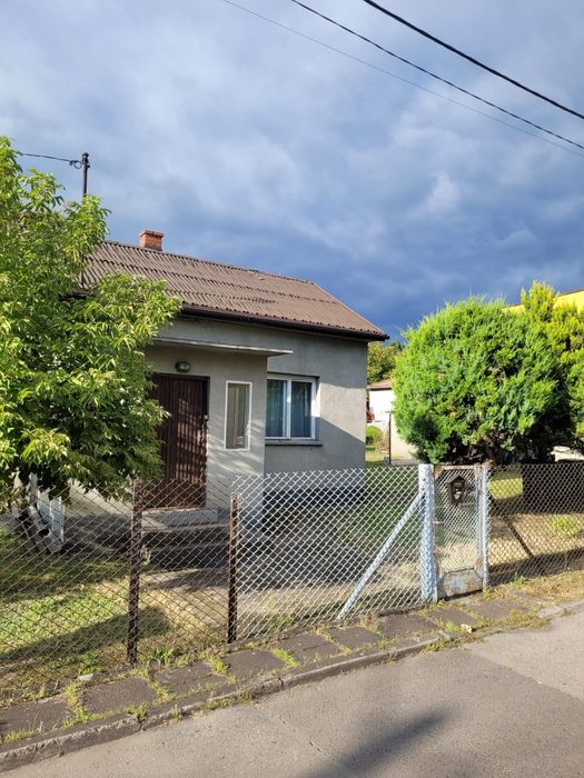 Dom 70m2 na dużej działce 1130m2 Strzemieszyce Wielkie Dąbrowa Gór.