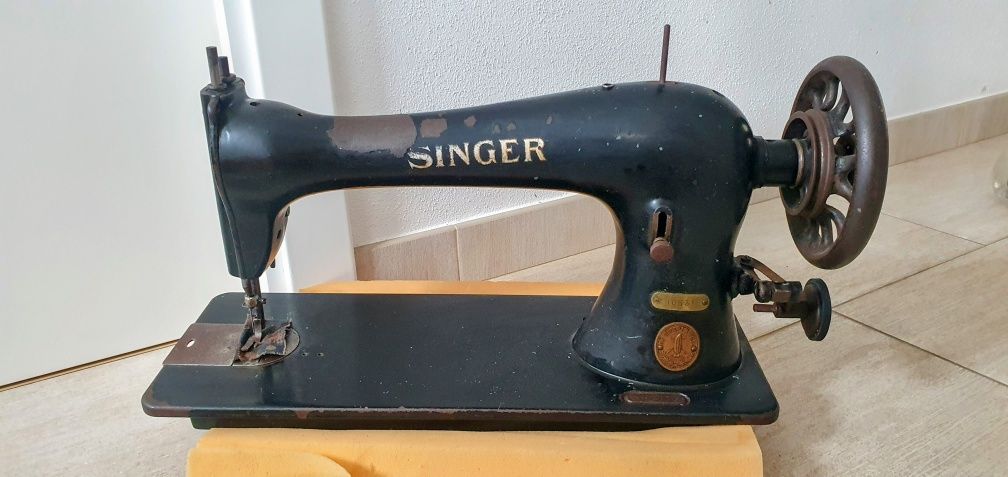 Maquina de costura Singer 16k33