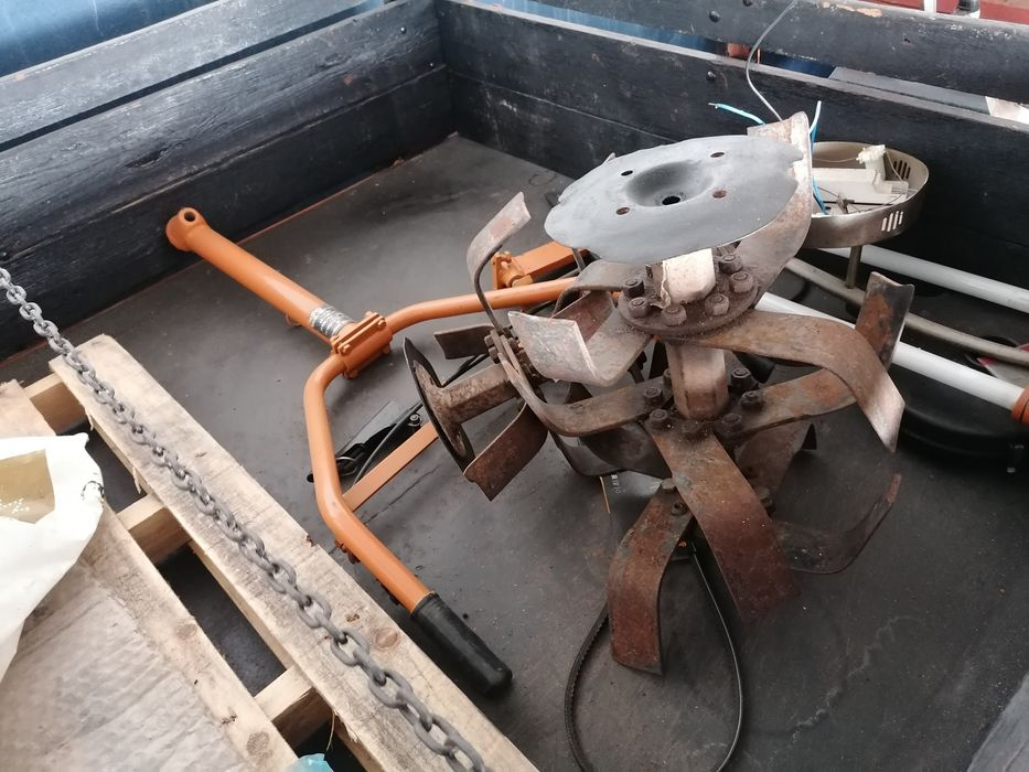 Tractor moto enxada lombardini