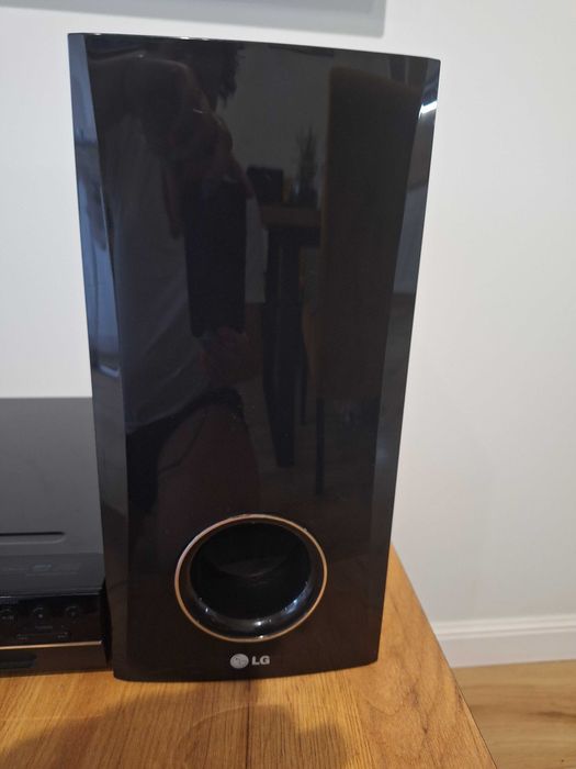Kino domowe LG- HT -355 SD