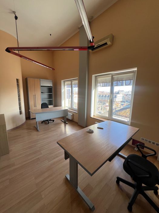 Оренда офісних приміщень центр міста Гузара 34А