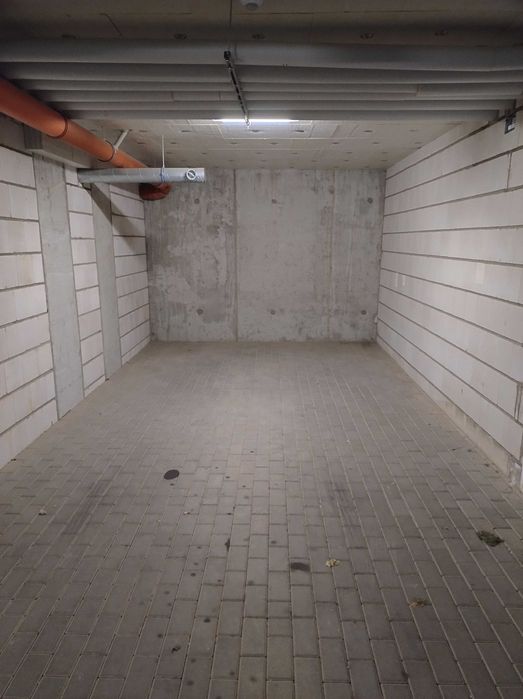 Sprzedam miejsce garażowe Sybiraków 30, Sybiraków 32