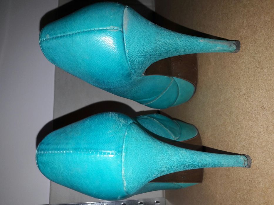 Buty szpilki turkus Skóra Ryłko