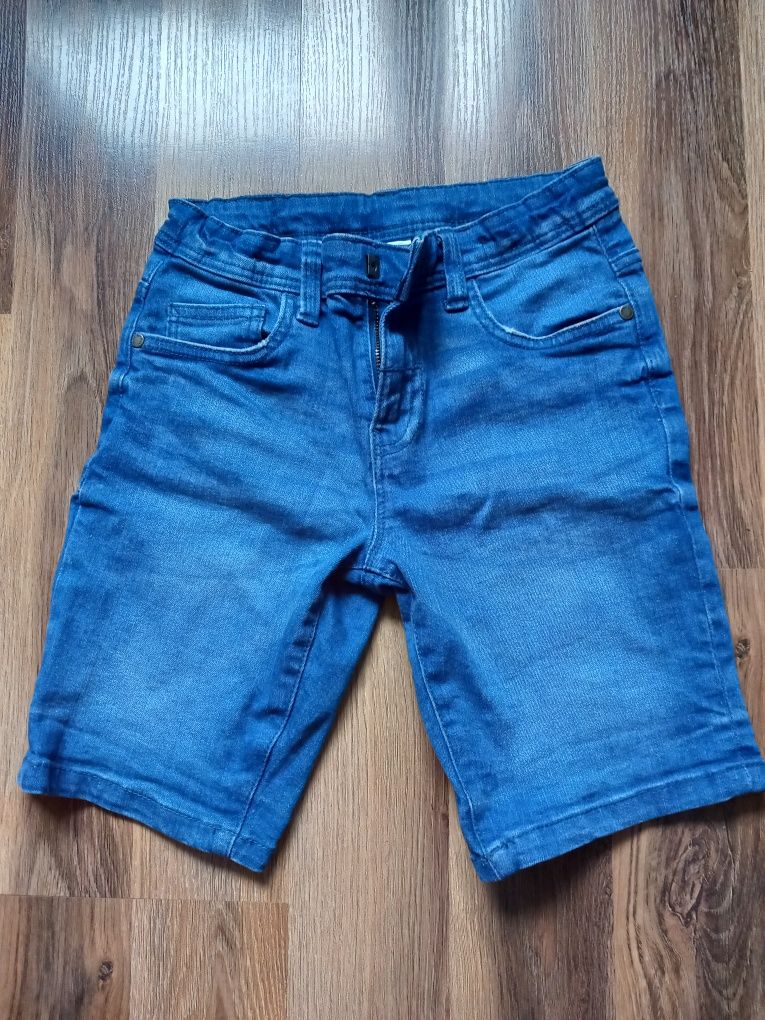 Krótkie spodenki jeans lato