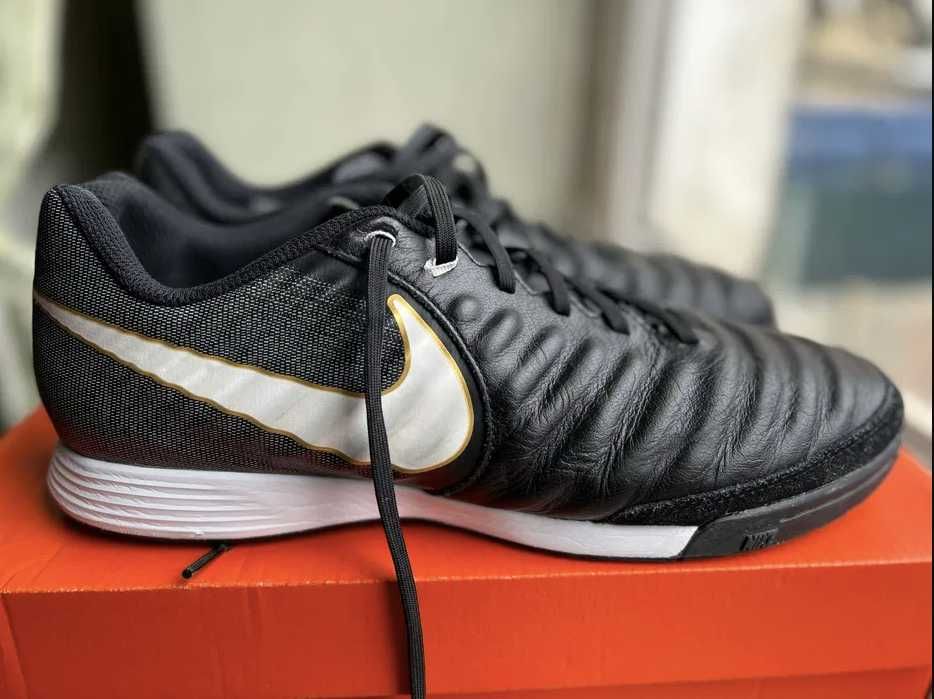 Футзалки Nike Tiempo Legend 7 Lunar Pro