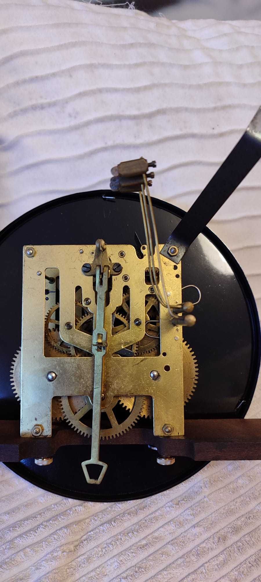 381 Zegar wiszący mechaniczny antyk