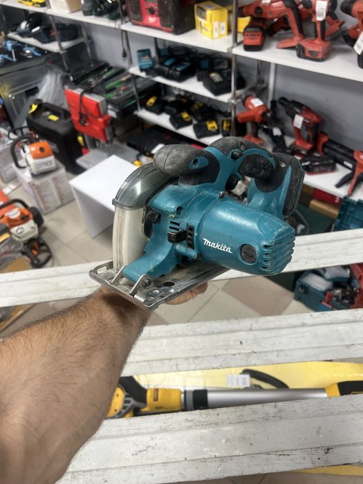 Акумуляторна дискова пила Makita DCS552Z