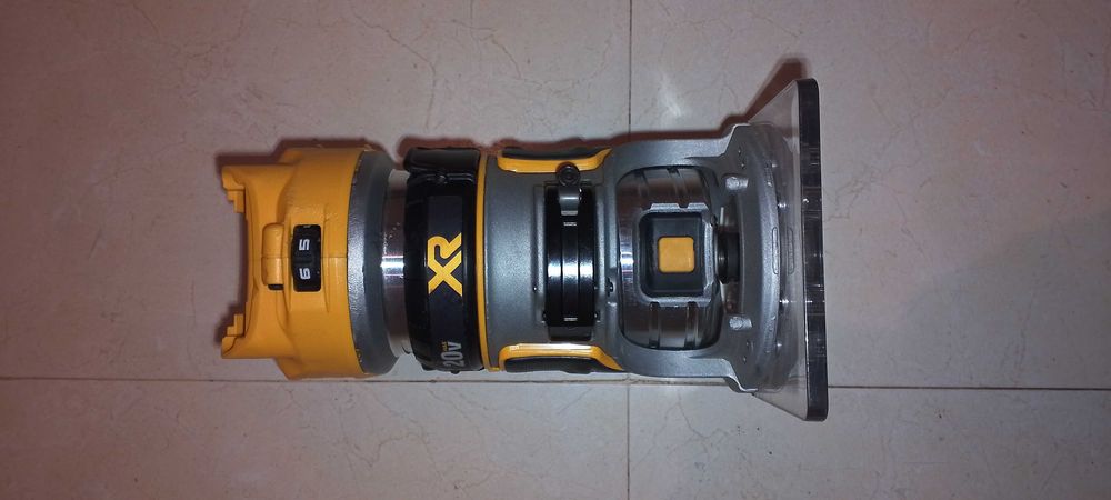 Акумуляторний фрезер DeWalt DCW600