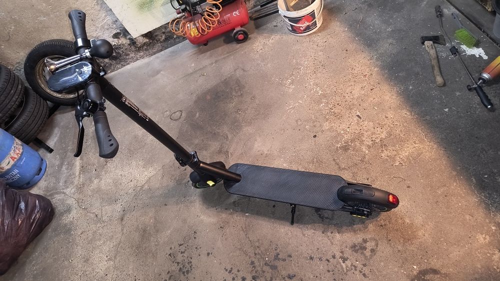 Hulajnoga Elektryczna Acer eScooter ES Series 3 250W