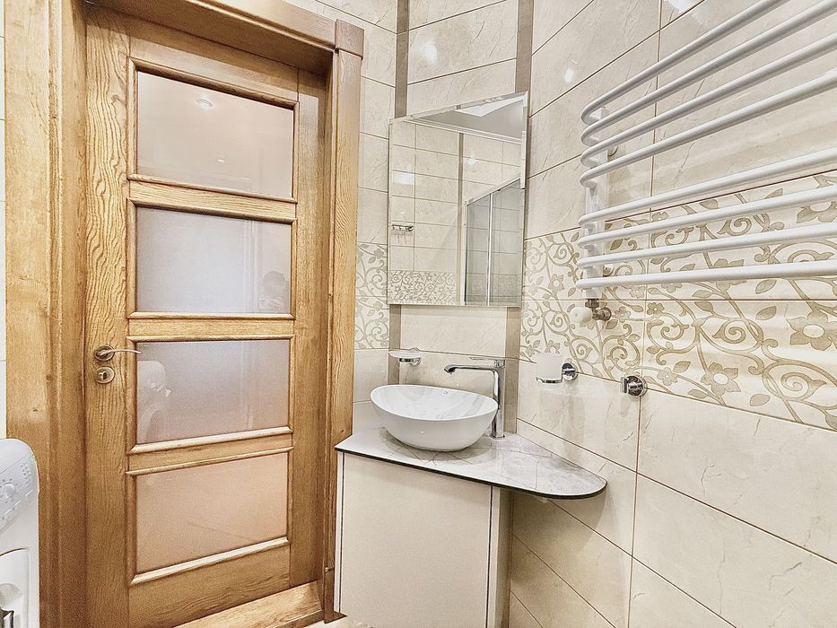 Шикарний котедж з каміном 3/х кім в Кутківцях